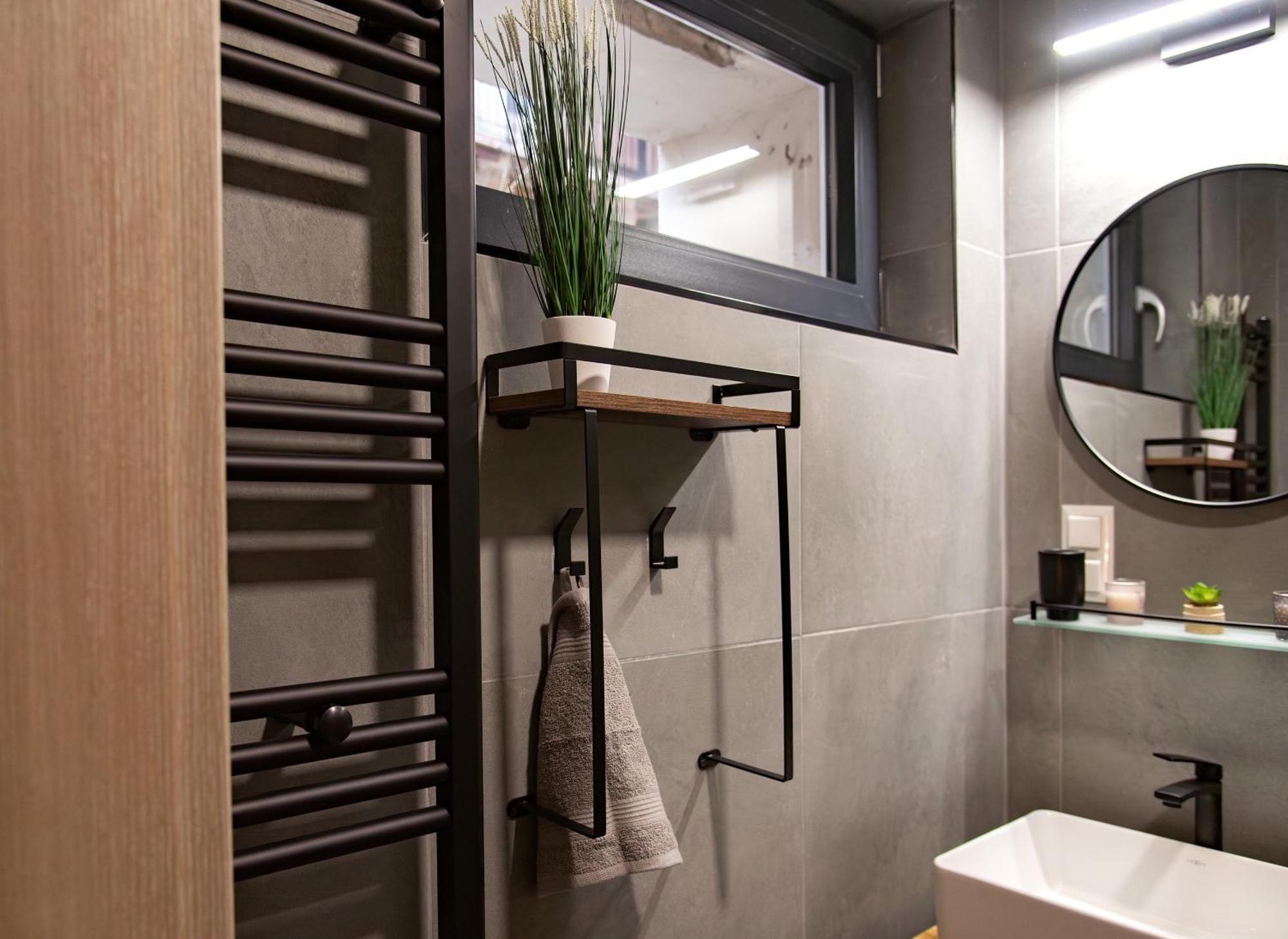 Royal Vintage Loft With 2 Bathrooms *